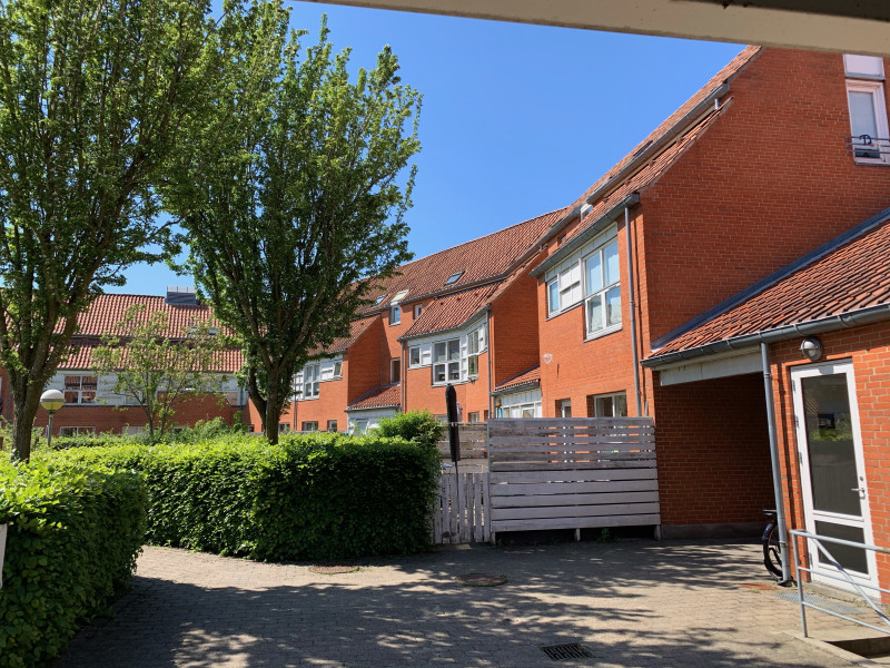 VIKÆRSVEJ OG VEJLBYGADE